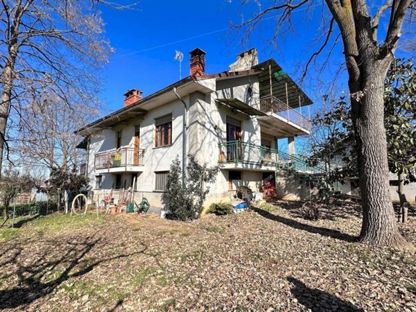 casa indipendente in vendita a Bra