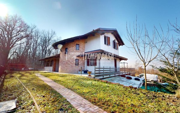 casa indipendente in vendita a Bra