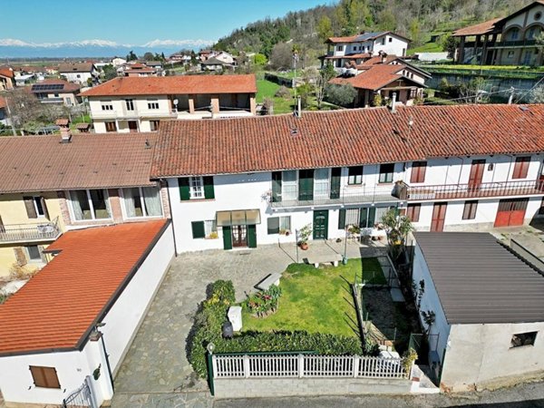 casa indipendente in vendita a Bra in zona Bandito