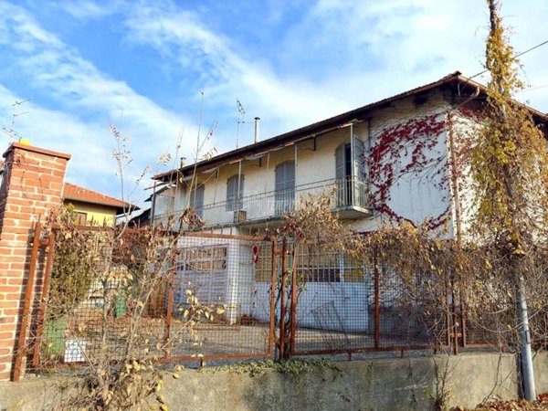casa indipendente in vendita a Bra