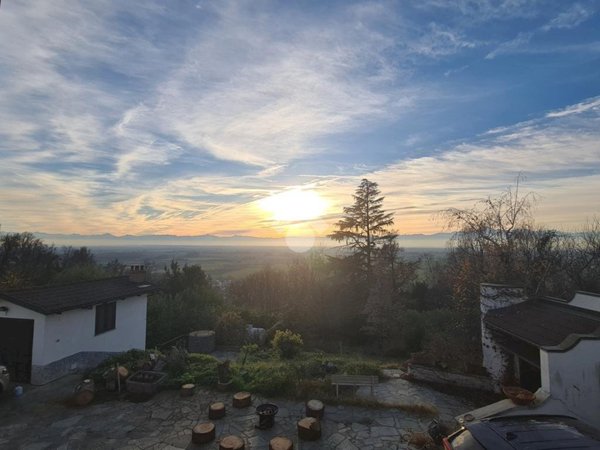 casa indipendente in vendita a Bra in zona Bandito
