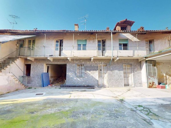casa indipendente in vendita a Bra