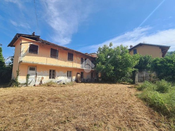 casa indipendente in vendita a Bra in zona Bandito