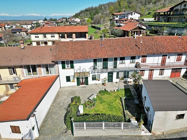 casa indipendente in vendita a Bra in zona Bandito