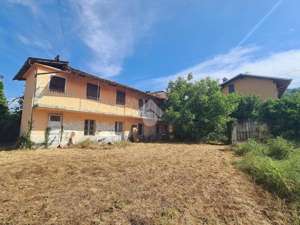 casa indipendente in vendita a Bra in zona Bandito