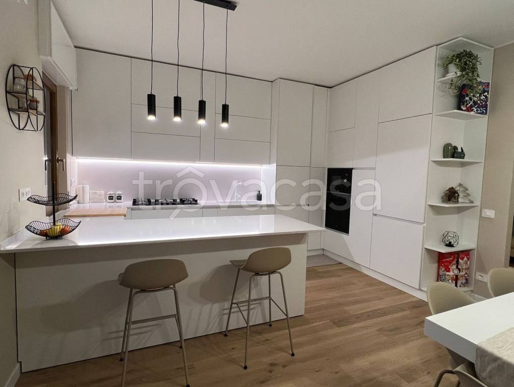 appartamento in vendita a Bra in zona San Matteo
