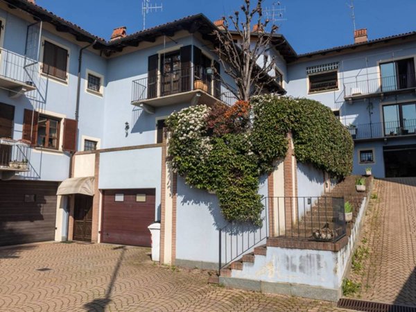 casa indipendente in vendita a Bra