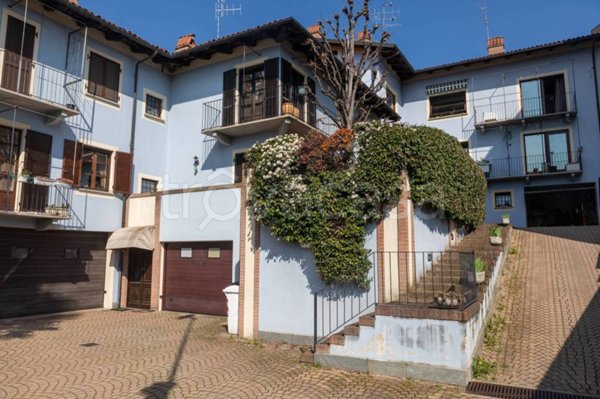 casa indipendente in vendita a Bra
