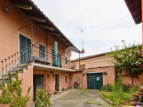 casa indipendente in vendita a Bra