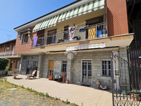 casa semindipendente in vendita a Bra in zona Borgo Nuovo