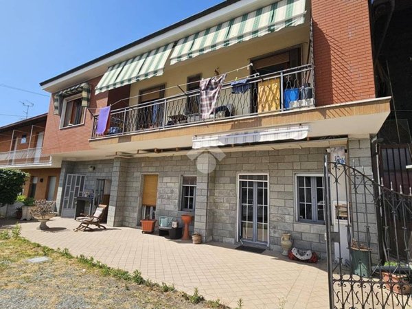 casa indipendente in vendita a Bra in zona Borgo Nuovo