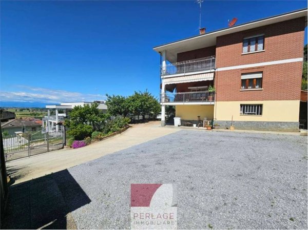 appartamento in vendita a Bra in zona San Michele