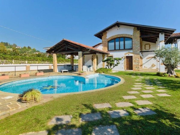 casa indipendente in vendita a Bra