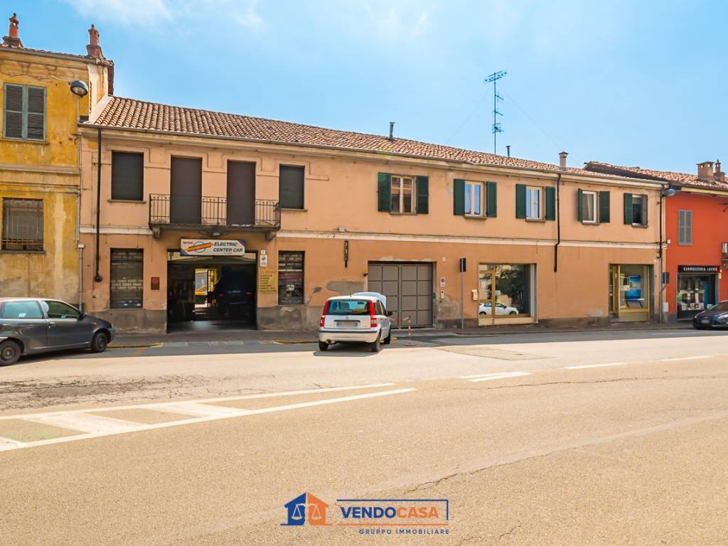 casa indipendente in vendita a Bra
