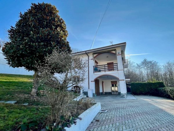 casa indipendente in vendita a Bra