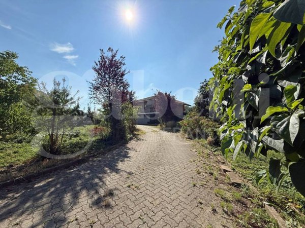 casa indipendente in vendita a Bra