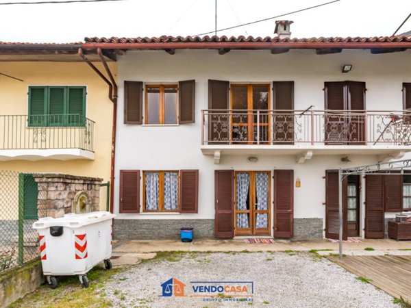 casa indipendente in vendita a Bra in zona San Matteo