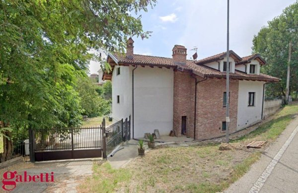 casa indipendente in vendita a Bra