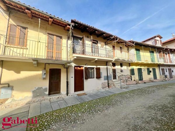 casa indipendente in vendita a Bra in zona Pollenzo