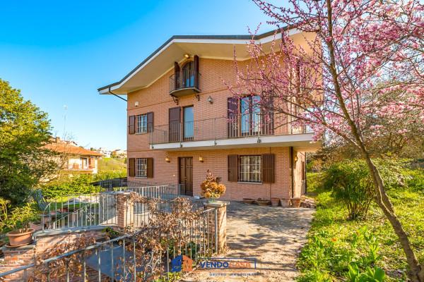 casa indipendente in vendita a Bra