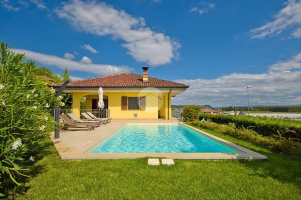 casa indipendente in vendita a Bra