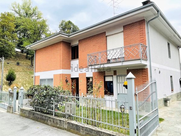 casa indipendente in vendita a Bra in zona San Michele