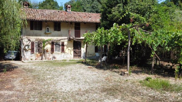 casa indipendente in vendita a Bra in zona Bandito