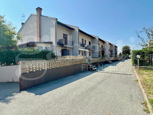 casa indipendente in vendita a Bra