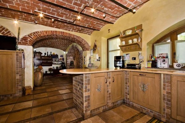 casa indipendente in vendita a Bra