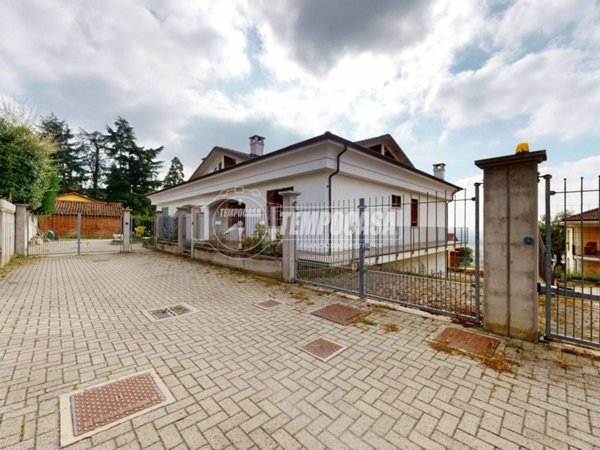 casa indipendente in vendita a Bra in zona San Matteo