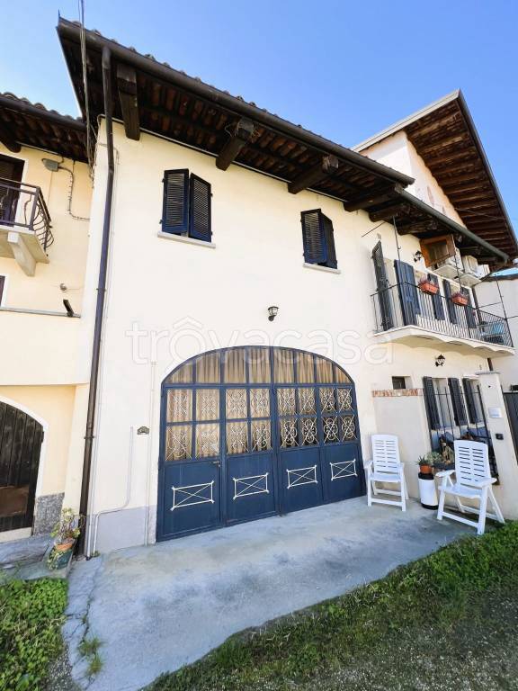 casa indipendente in vendita a Bra in zona Pollenzo