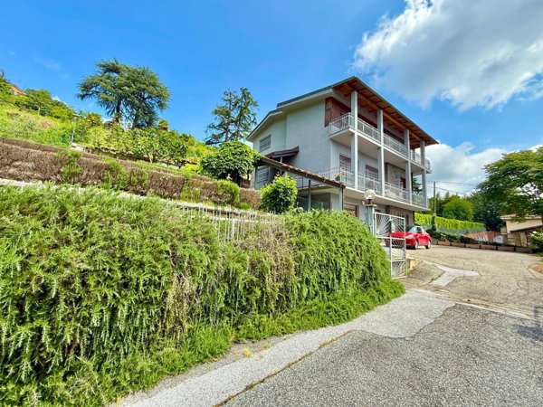 casa indipendente in vendita a Bra