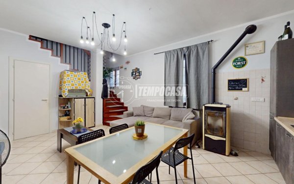 casa indipendente in vendita a Bra