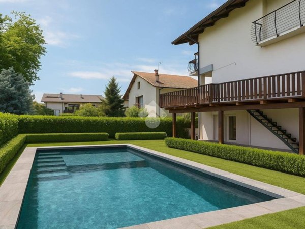 casa indipendente in vendita a Bra