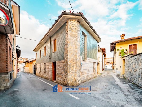 casa indipendente in vendita a Bra