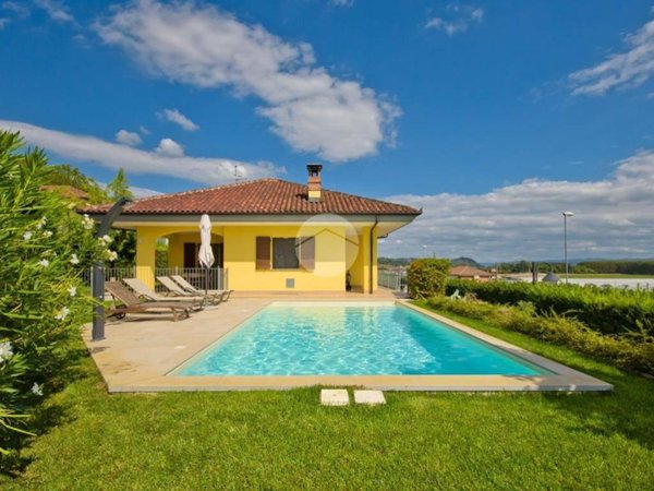 casa indipendente in vendita a Bra