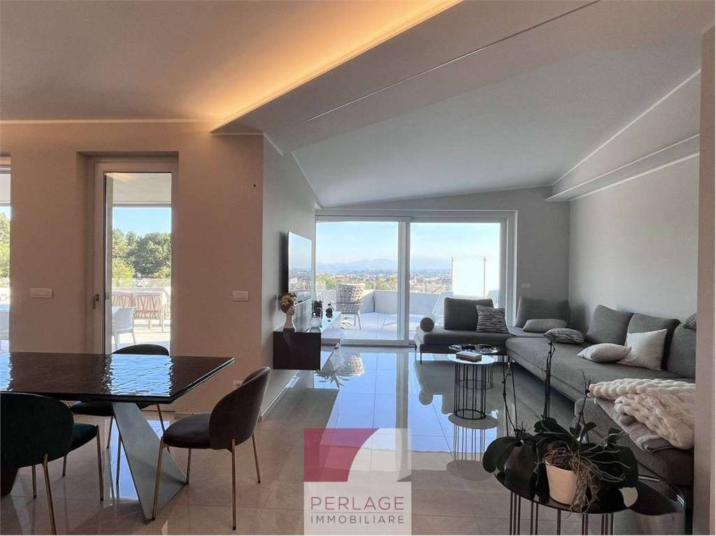 casa indipendente in vendita a Bra