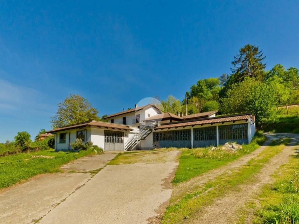 casa indipendente in vendita a Bra