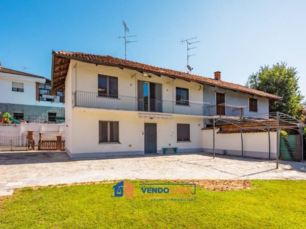 casa indipendente in vendita a Bra