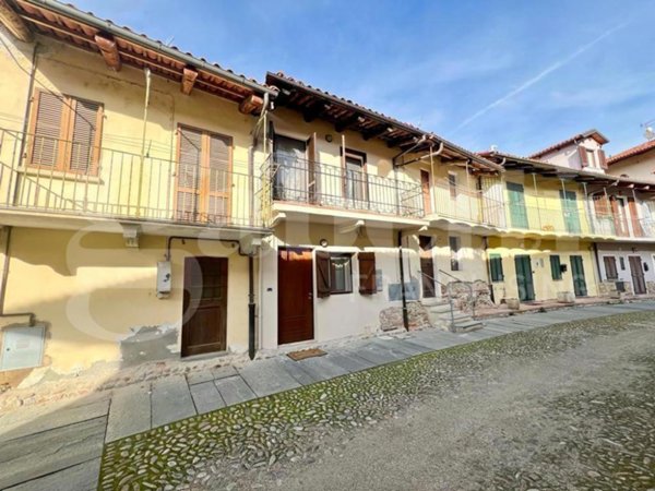 casa indipendente in vendita a Bra in zona Pollenzo
