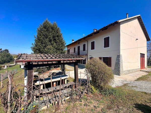 casa indipendente in vendita a Bra in zona San Michele