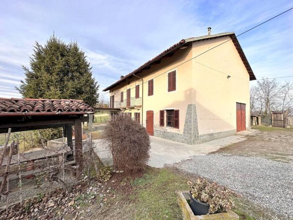 casa indipendente in vendita a Bra in zona San Michele