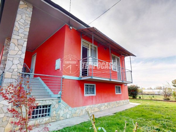 casa indipendente in vendita a Bra