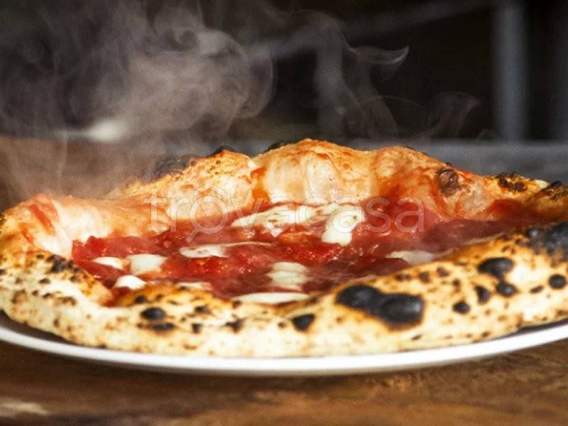 negozio in vendita a Bra in zona Pollenzo