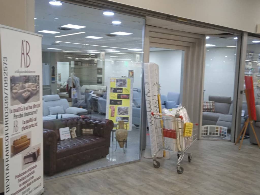 negozio in vendita a Bra