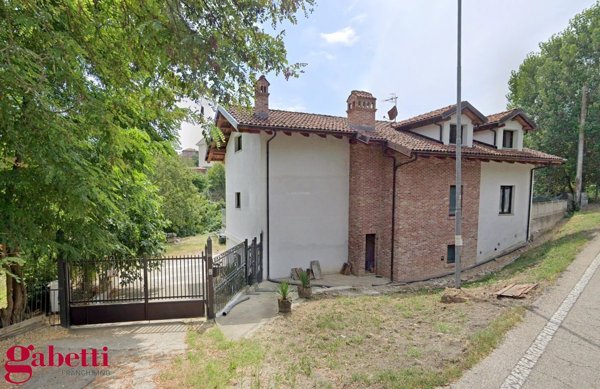 casa indipendente in vendita a Bra