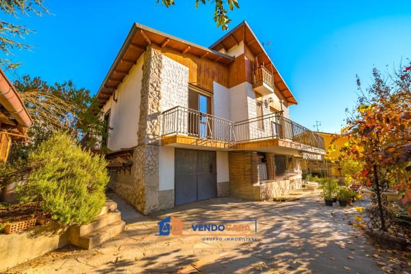 casa indipendente in vendita a Bra