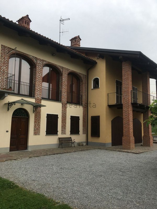 casa semindipendente in vendita a Bra