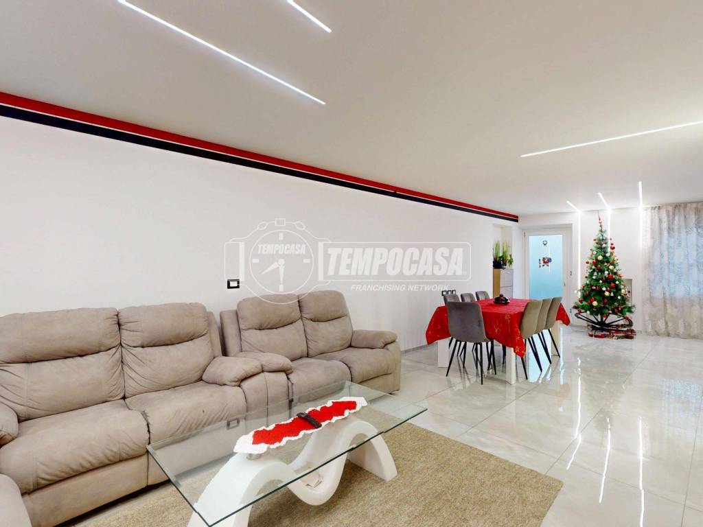 casa indipendente in vendita a Bra in zona Pollenzo