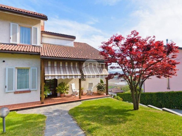 casa indipendente in vendita a Bra